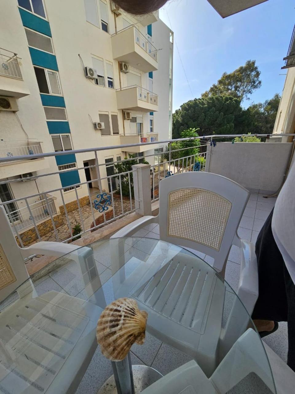 Redsun Apartment Vlorë Exterior foto