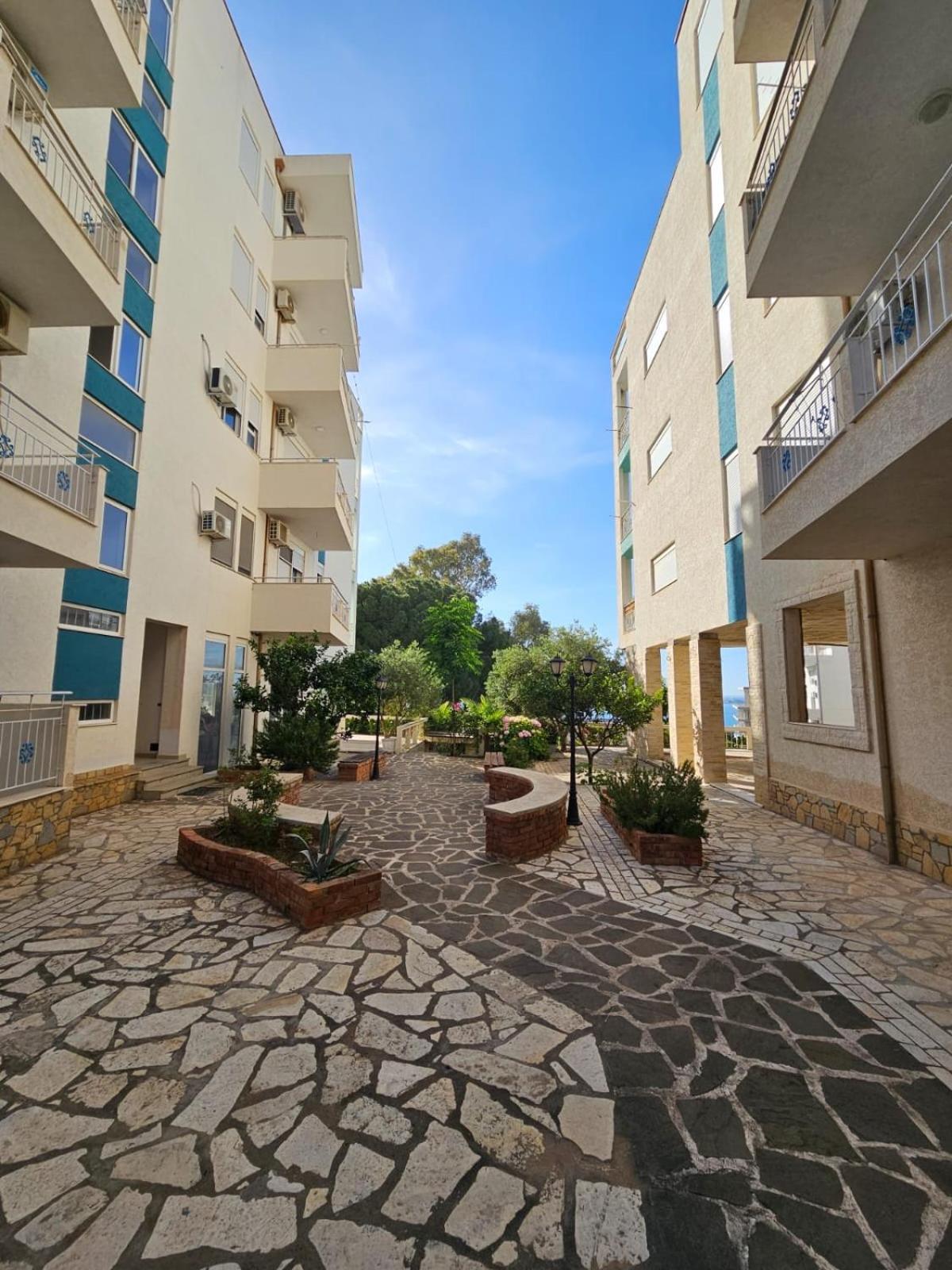 Redsun Apartment Vlorë Exterior foto