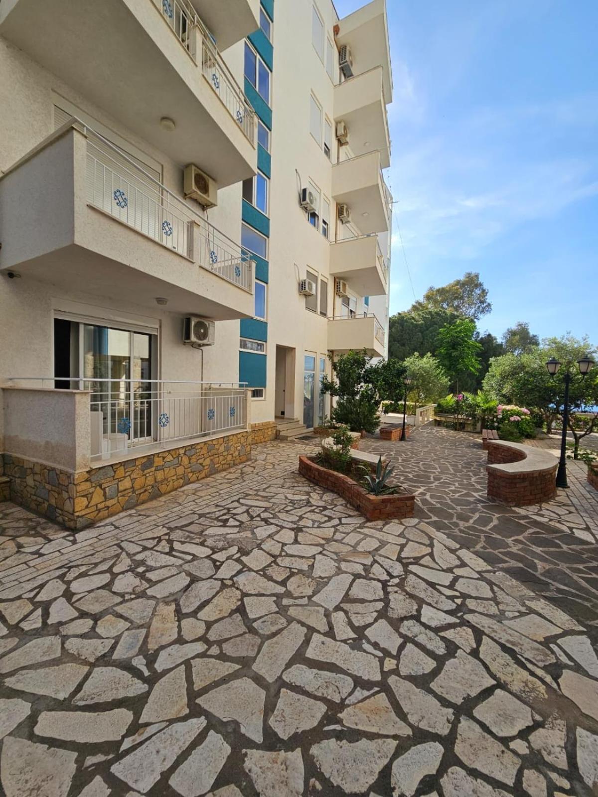 Redsun Apartment Vlorë Exterior foto